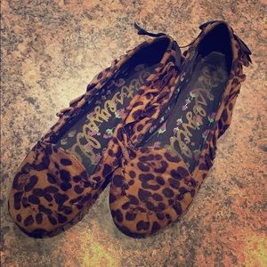 Betseyville leopard moccasins